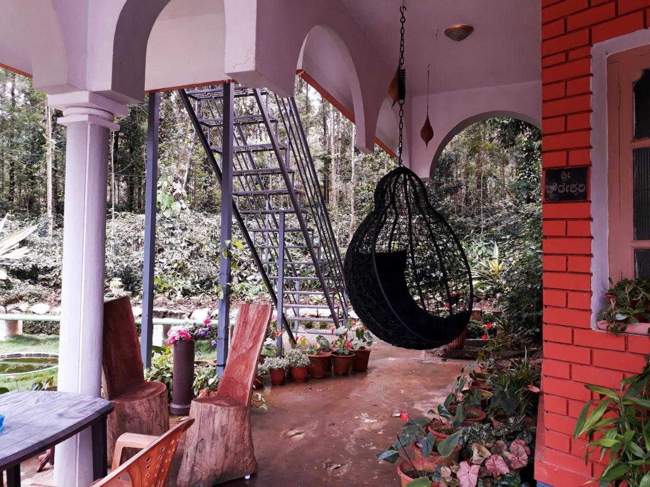 Bluebell Homestay Chikmagalūr Buitenkant foto